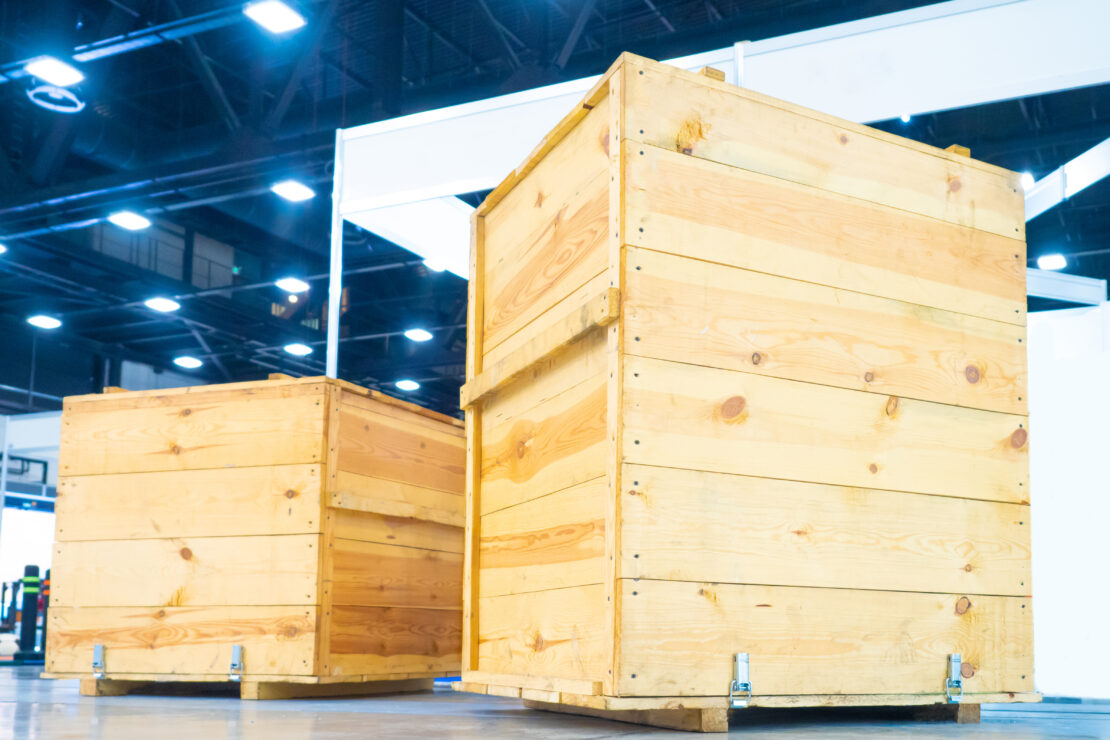 Boxes out of wood for packing industrial machinery
