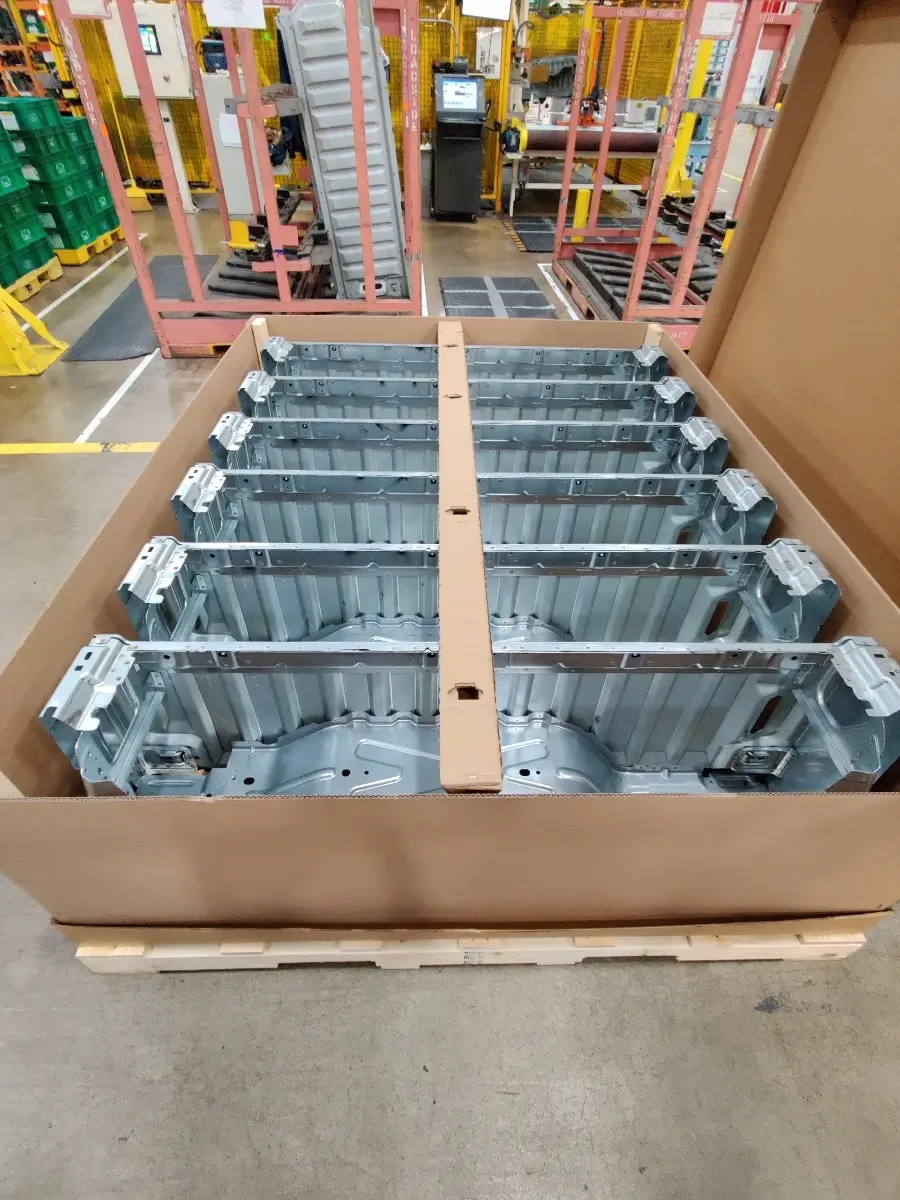 Expendable packaging with inserts and contents